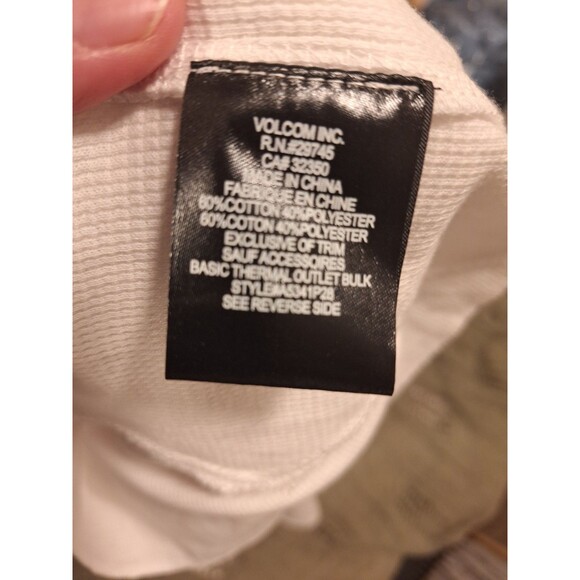 NWT Volcom Long Sleeve T-Shirt Men's Size S White Logo Crew Neck Cotton READ - Picture 7 of 9